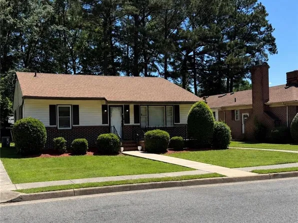 213 S College Dr, Franklin, VA 23851