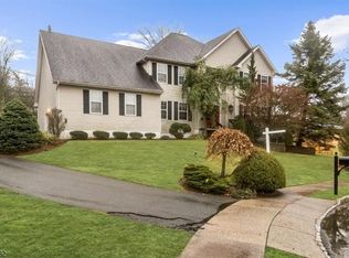 10 Faas Ct, East Orange, NJ 07052