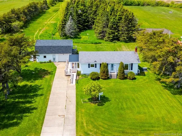 23 Murray Rd, Botsford, NB E4M 3N8