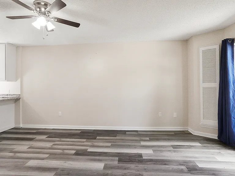 12822 Hodges Ln #105 — Photo 3