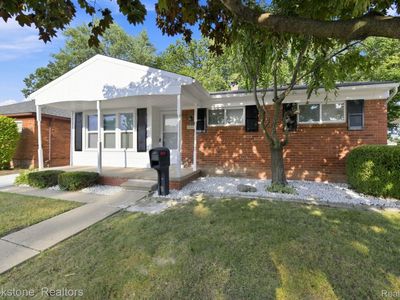 24264 Wilmot Ave, Eastpointe, MI, 48021