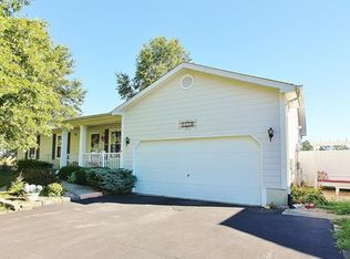 1118 E Mill St, Staunton, IL 62088