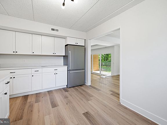 4th image of 5180 Maris Ave APT 101