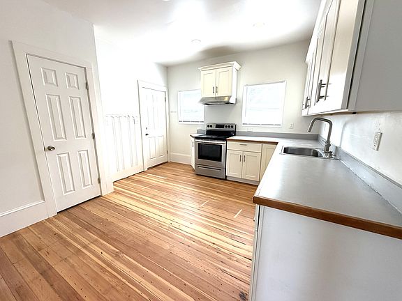 3rd image of 1808 River St APT 2