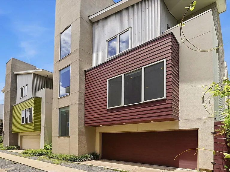 1823 Southmore Blvd — Photo 10