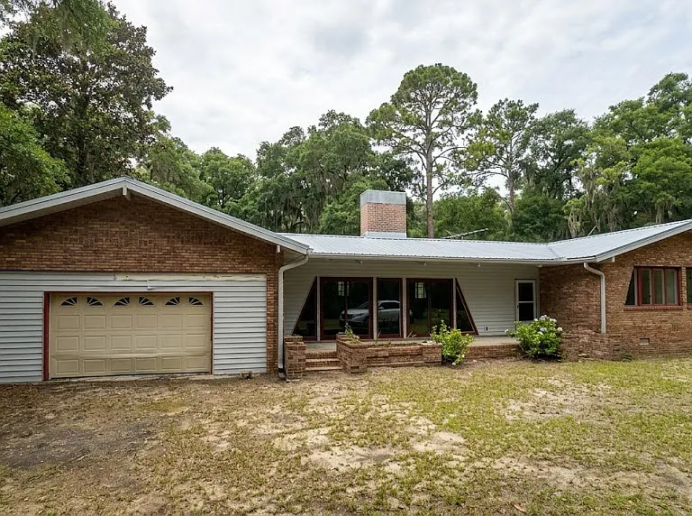 21 Gateway Ln — Photo 1