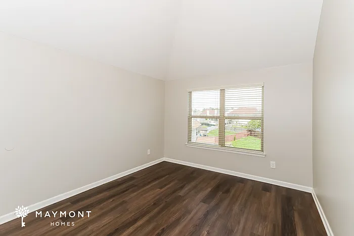 2750 Huntcliffe Dr — Photo 11
