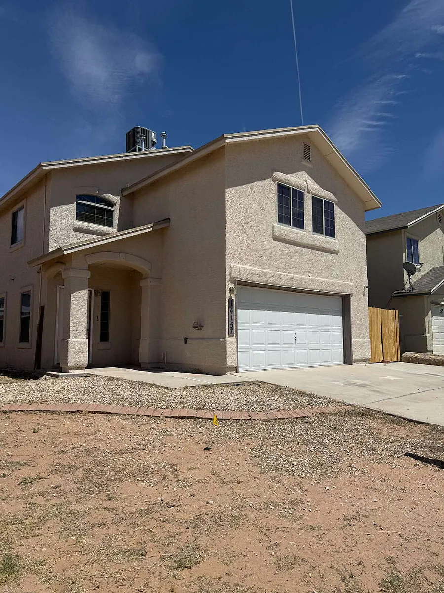 Building Photo - 14157 Tierra Delfin Dr