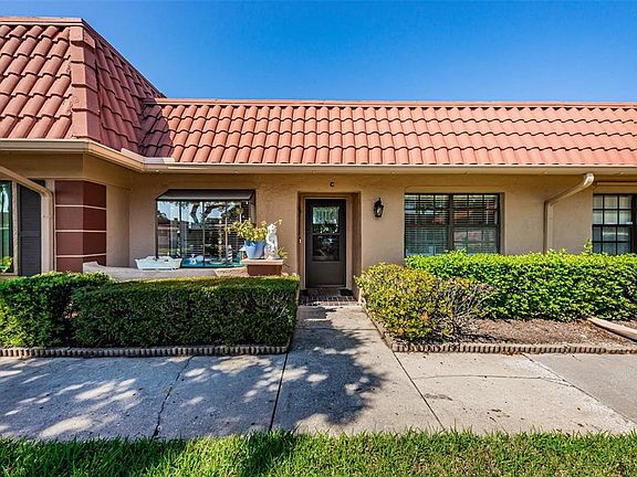 3rd image of 19029 Us Highway 19 N APT 14C