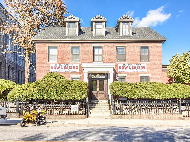 725 Merrimack St #102 — Photo 8