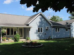 8915 S Main St, Petroleum, IN 46778