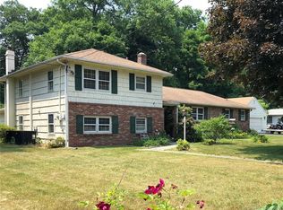 6 Tree Ln, Stamford, CT 06907