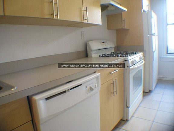 2nd image of 4323 40th St APT 4K