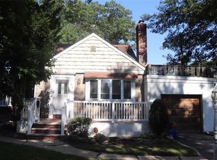 919 Eisenhower Dr, West Hempstead, NY 11552