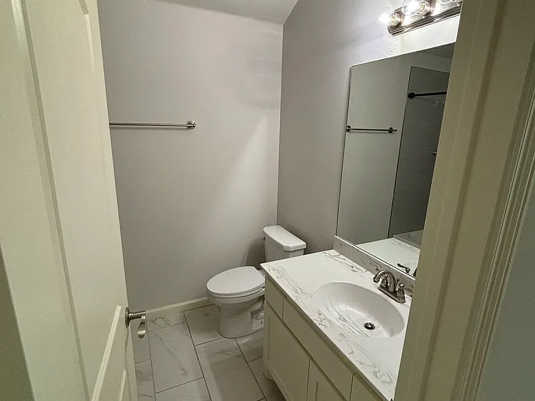1001 SW 13th St — Photo 13