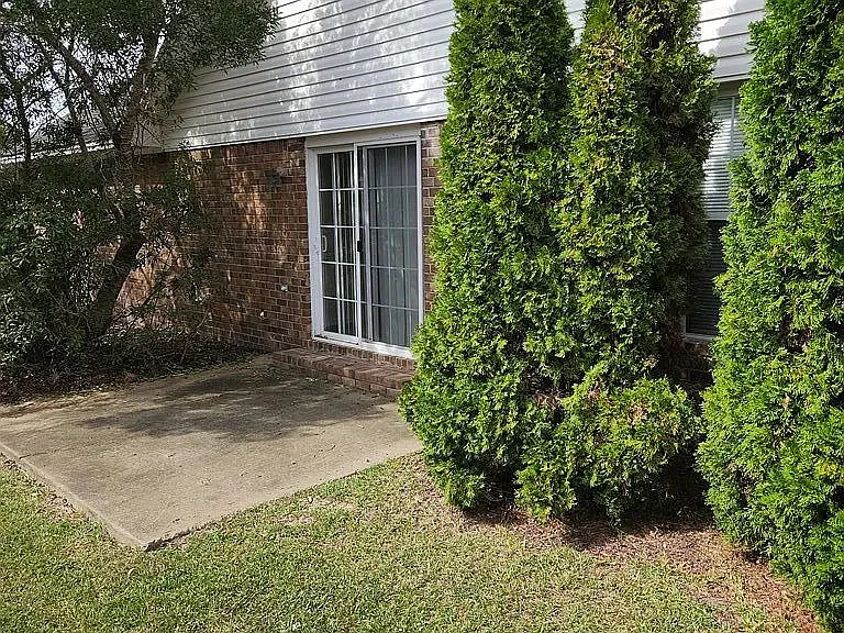 3411 Landmark Dr — Photo 4