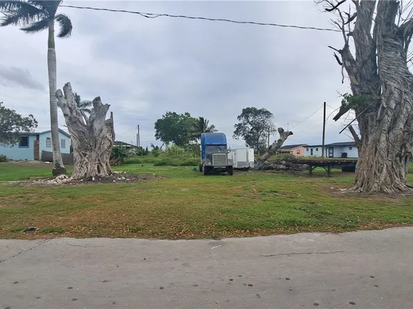 415 E 4th Ave, South Bay, FL 33493