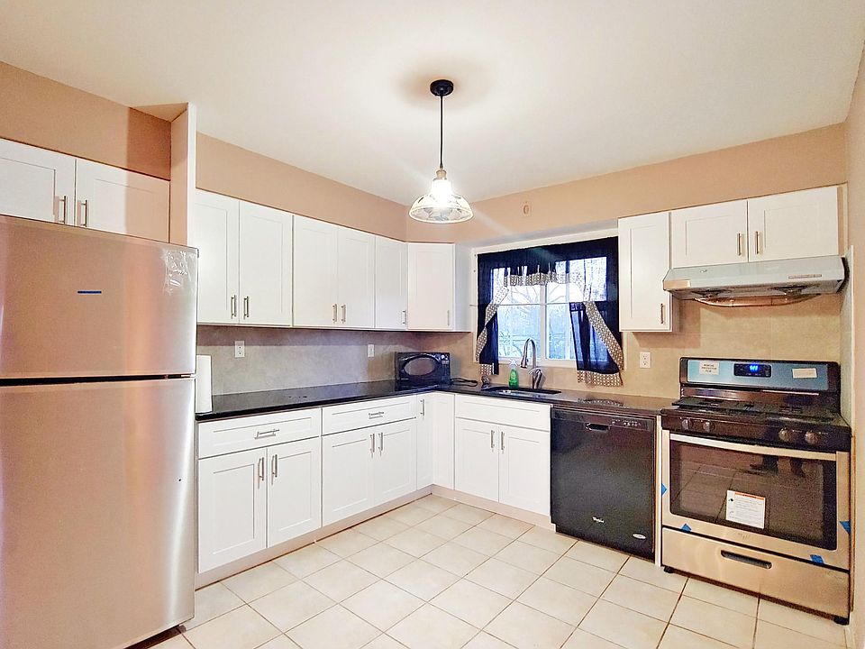 1st image of 180 Keegans Ln Floor 2