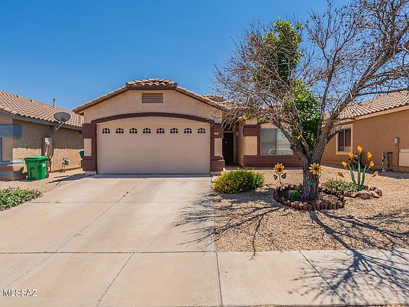 2nd image of 385 W Calle Patio Lindo