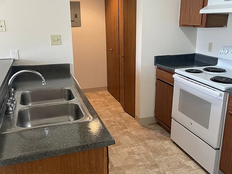 Ridge Hill Apartments — Photo 45
