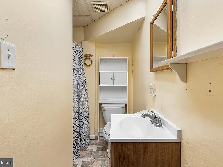 345 W Mount Pleasant Ave — Photo 8