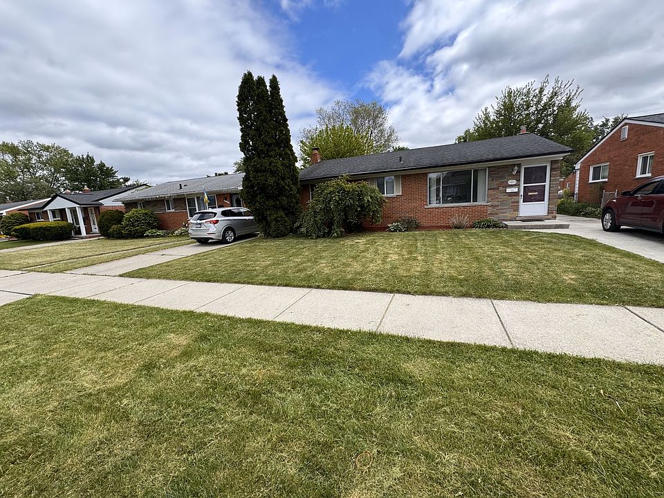 1st image of 30688 Whittier Ave