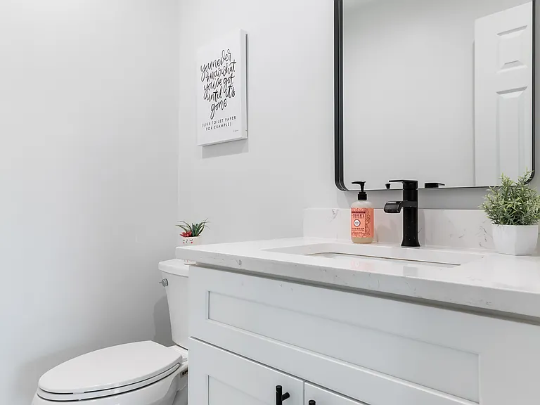 2306 Tamarisk Cir — Photo 15