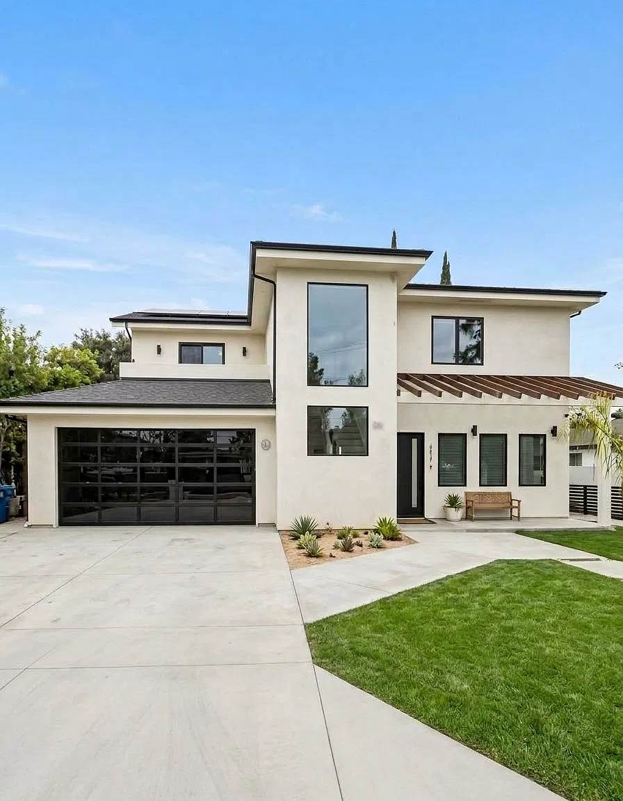 5 bed, 2836 sqft, $8,000 — Photo 1