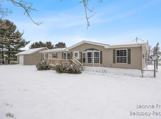 9820 W Five Point Hwy, Bellevue, MI 49021