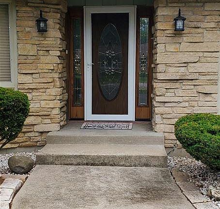 5th image of 7560 Larwinn Dr