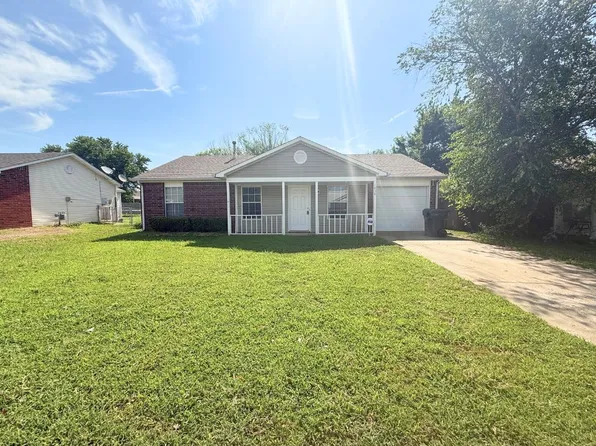 1830 Lexington Rd, Claremore, OK 74017