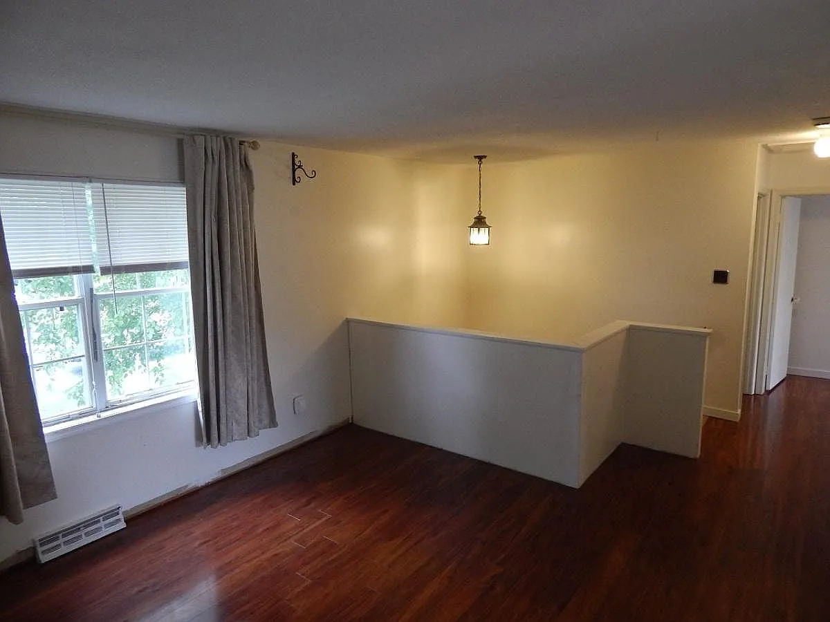 4 bed, 1632 sqft, $2,195 — Photo 2