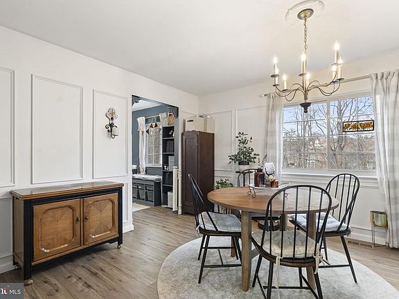 3rd image of 363 Green Meadow Ln
