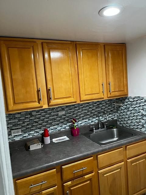 1st image of 3140 91st St