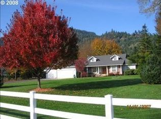 679 Indian Bend Rd, Umpqua, OR 97486