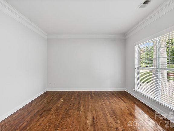 4th image of 9416 Segundo Ln