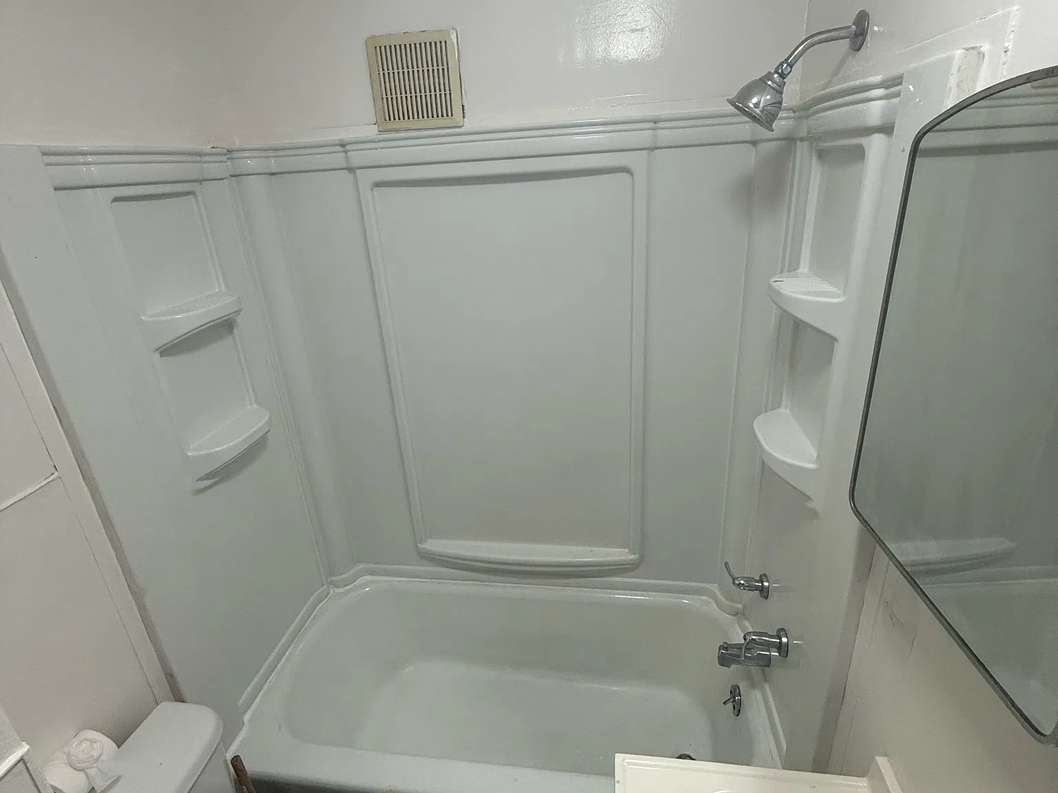 2 bed, 1000 sqft, $1,450 — Photo 3