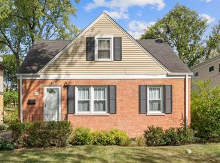 417 N Maple St, Mount Prospect, IL 60056