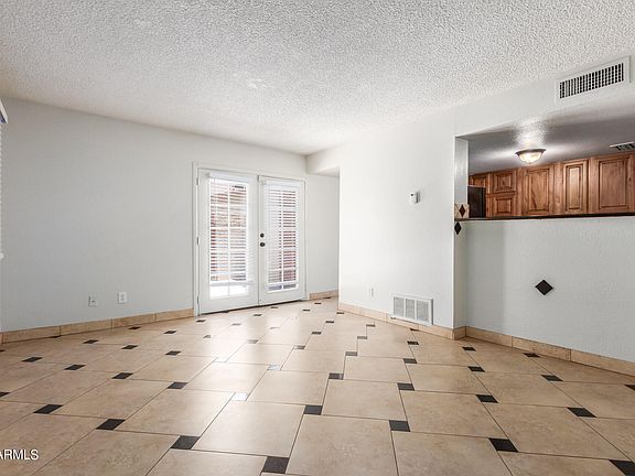 5th image of 4052 W MESQUITE Lane