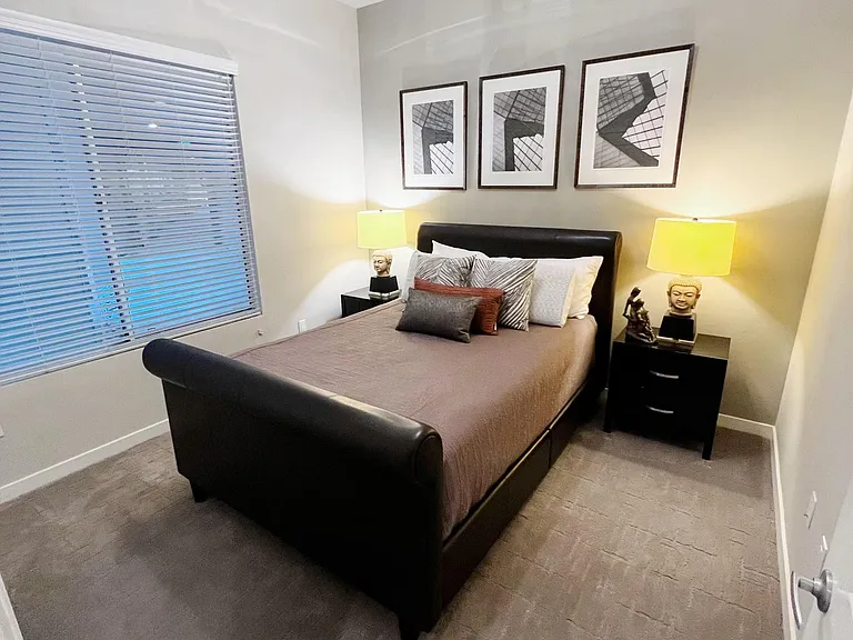 21 Gramercy #119 — Photo 11