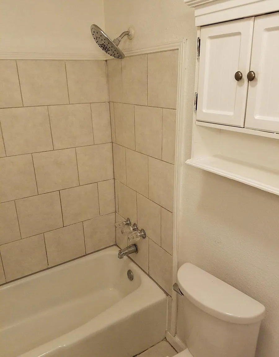 3 bed, 1.5 bath, 1050 sqft, $1,395 — Photo 3