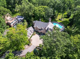 285 W Westminster, Lake Forest, IL 60045