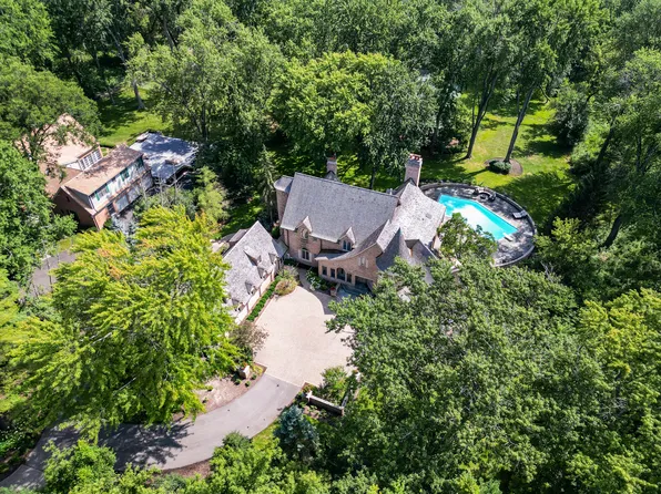 285 W Westminster, Lake Forest, IL 60045