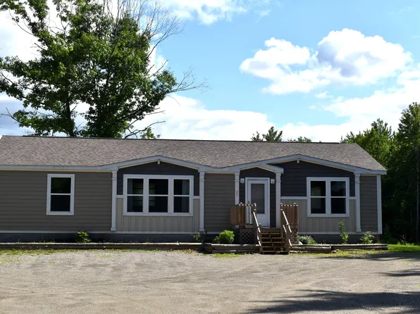 25 Garcelon Road, Burnham, ME 04922