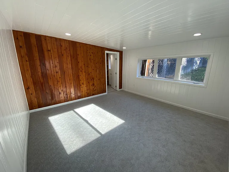 632 Logan St — Photo 16