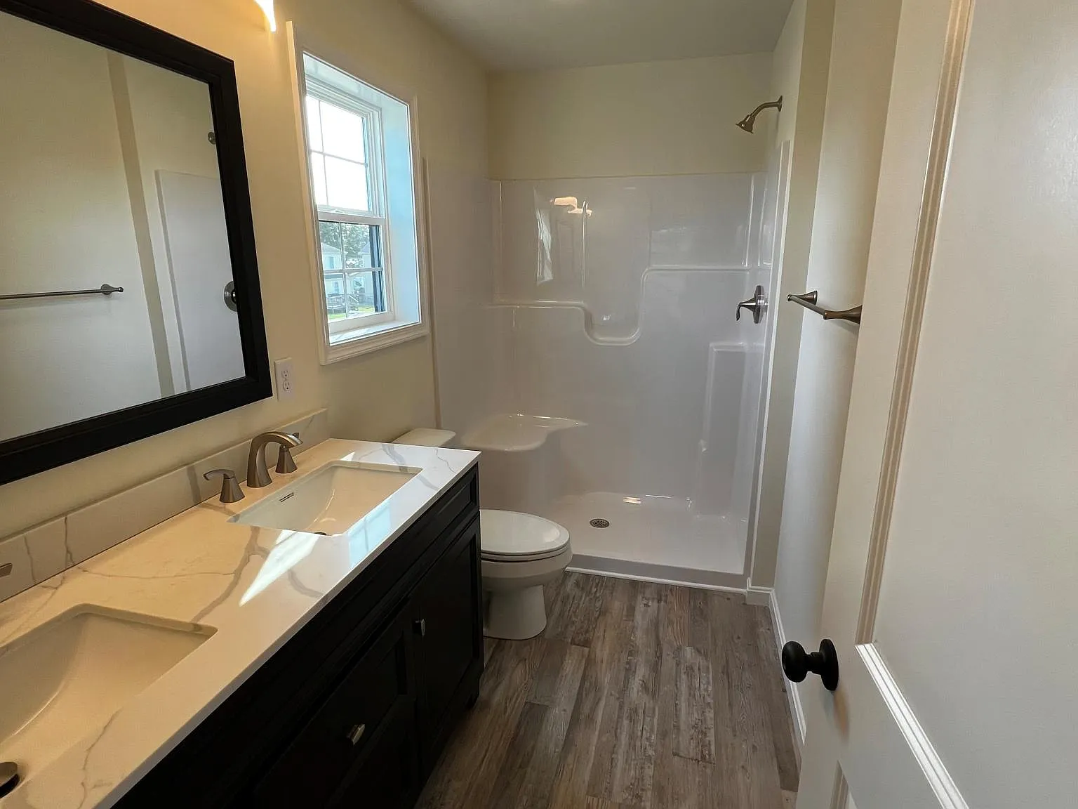 3 bed, 2.5 bath, 1491 sqft, $2,200 — Photo 3