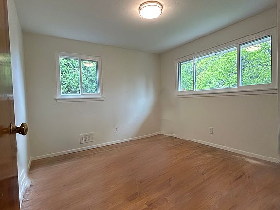 5th image of 5946 Calamie Dr