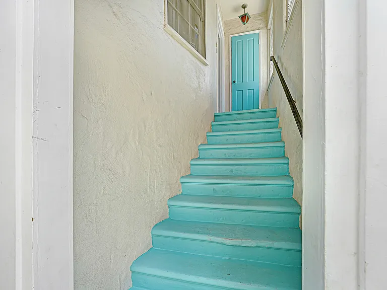 262 S Spalding Dr #1/2 — Photo 3