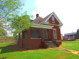 309 Walnut St, Harrisburg, IL 62946
