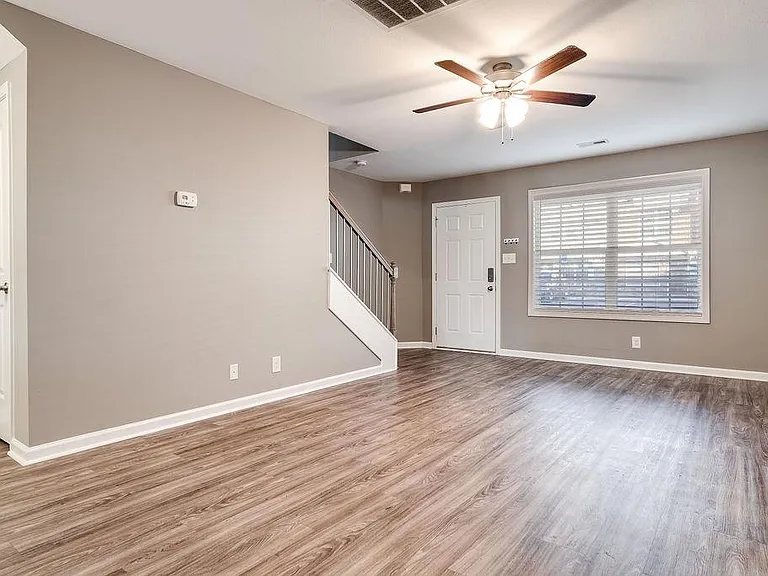 955 Big Sky Dr #Q — Photo 5